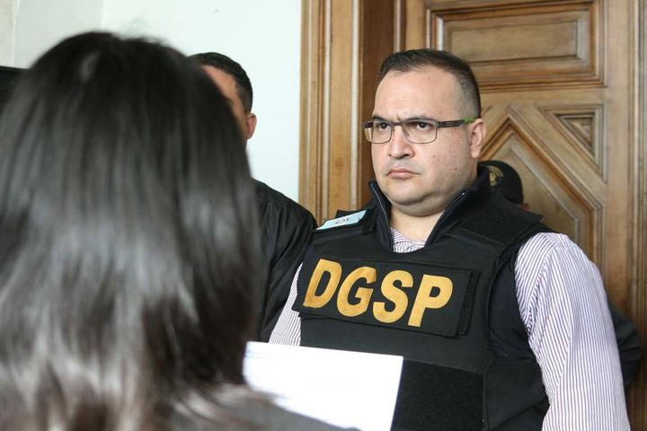 Juez federal niega a Javier Duarte amparo contra orden de captura