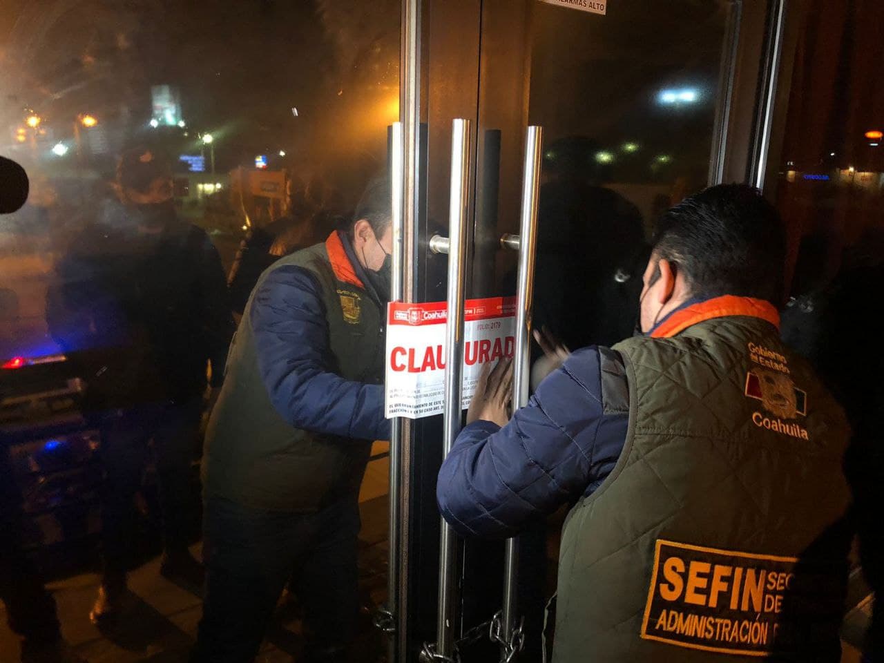 Inspectores clausuran espacio durante operativo Cero Tolerancia en Torreón