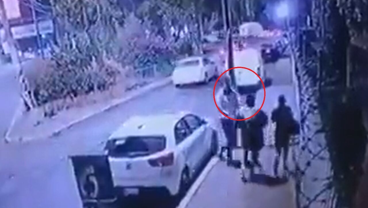 VIDEO: Captan a asaltante disparando a pareja en calles de Edomex