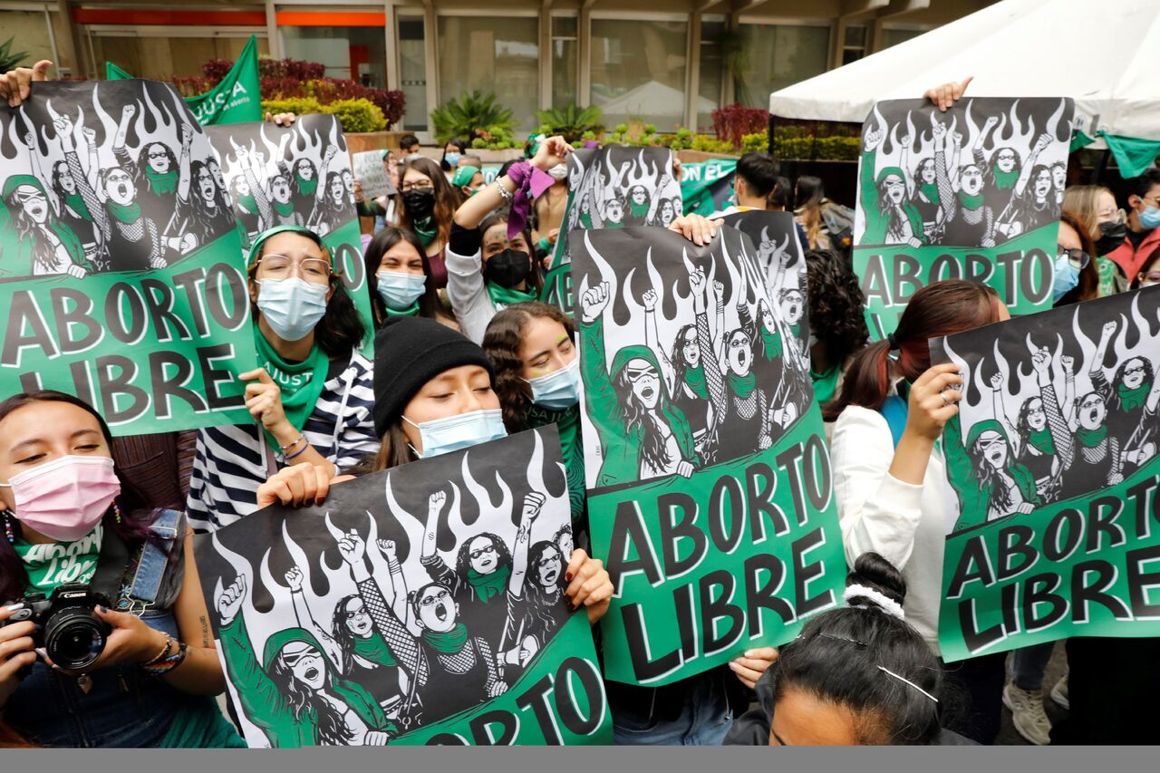 Corte Constitucional de Colombia aprueba despenalización del aborto hasta la semana 24