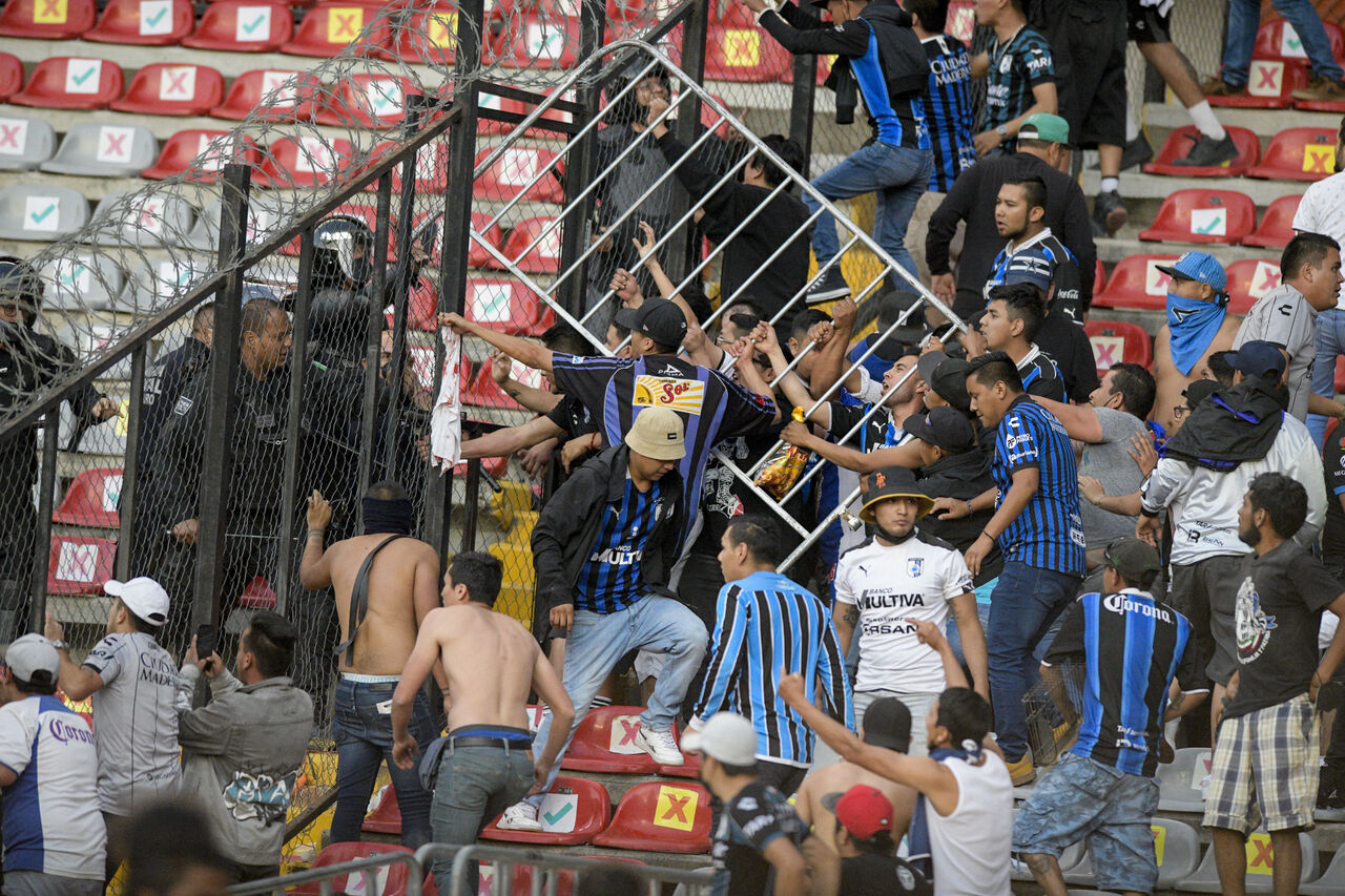 Liga MX determina que Querétaro siga jugando el torneo y que su estadio sea vetado un año tras actos violentos