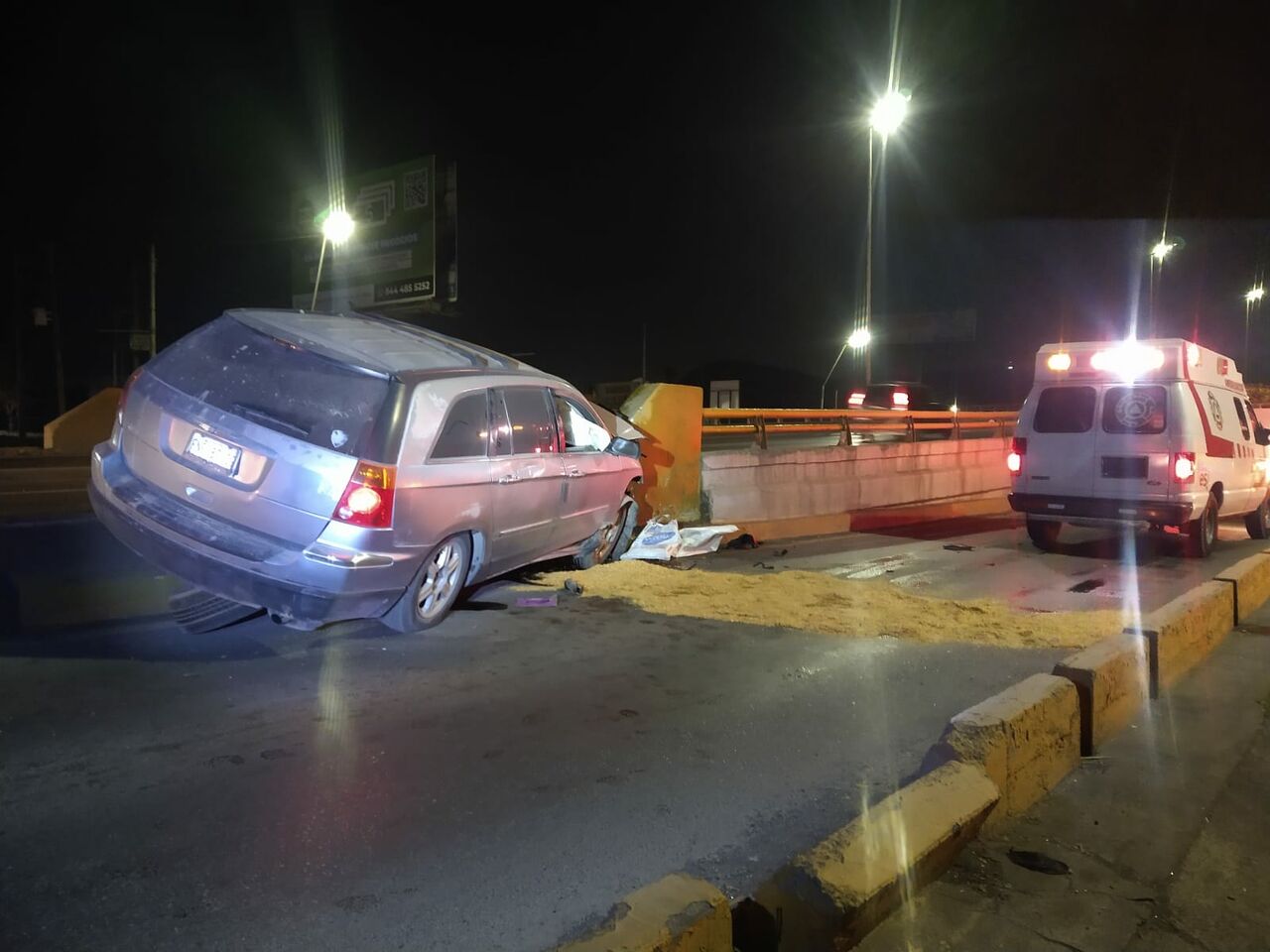 Hombre muere al impactarse en puente vehicular Los Pinos en Ramos Arizpe