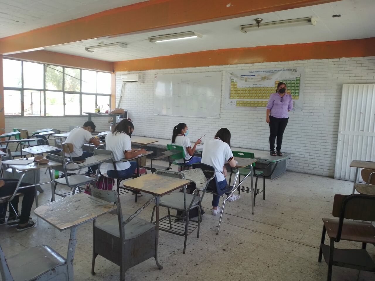 Avance del 98 por ciento en escuelas que retornan a clases presenciales en Coahuila: SE