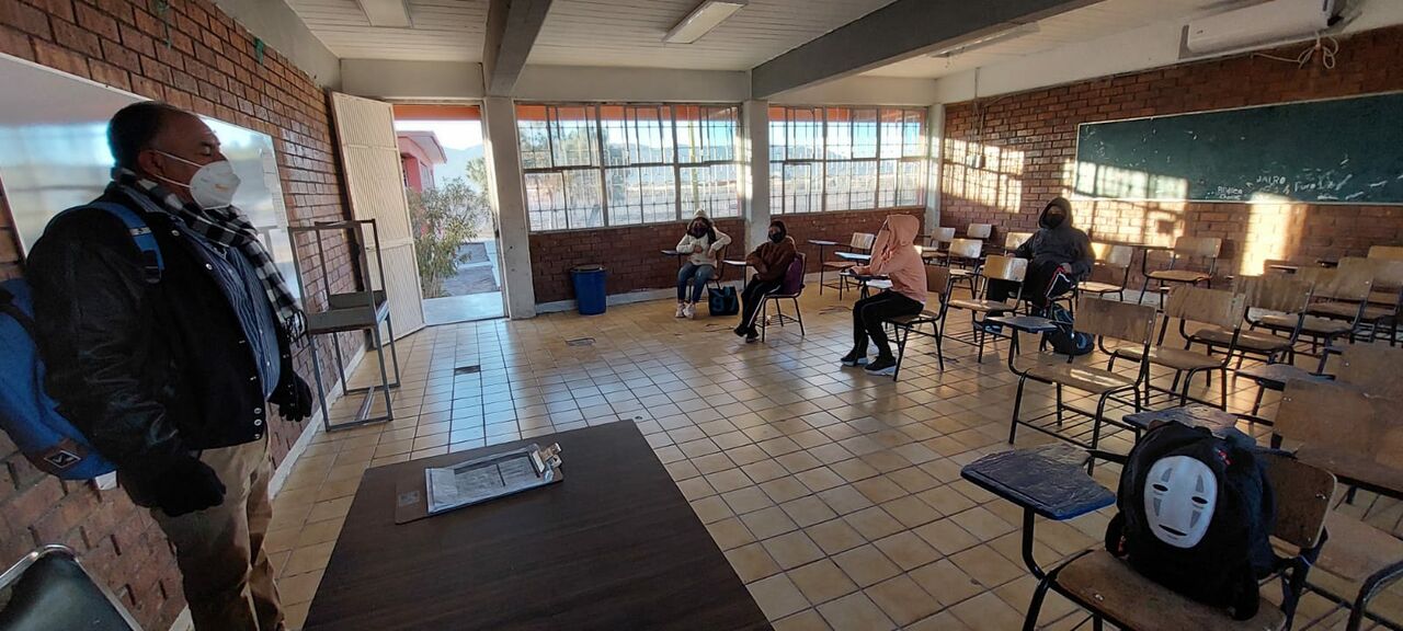 Escuelas públicas de Coahuila alistan ajuste de 90 centímetros de espacio entre cada alumno