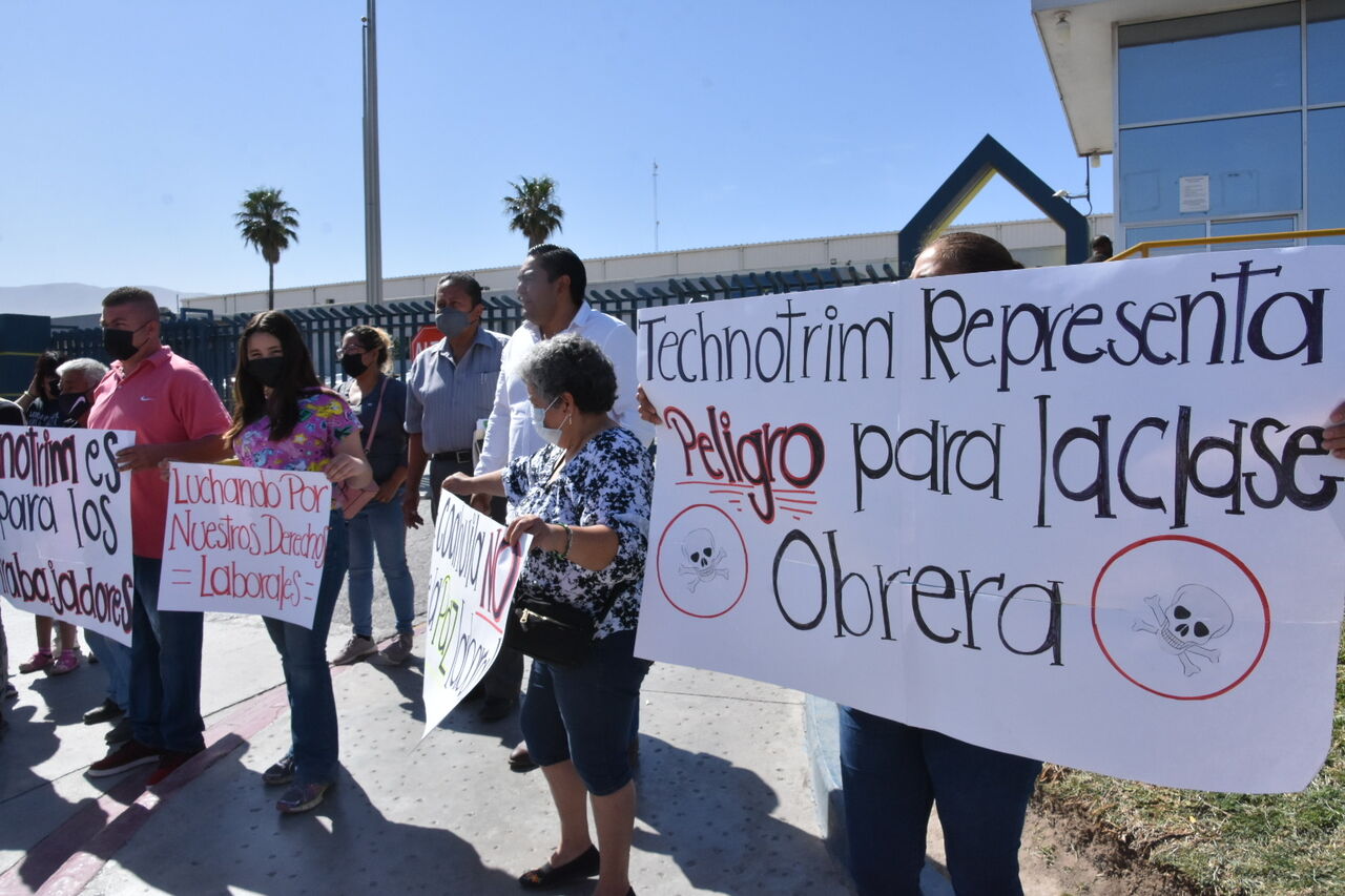 Protestan extrabajadores de Adient por finiquito en Monclova