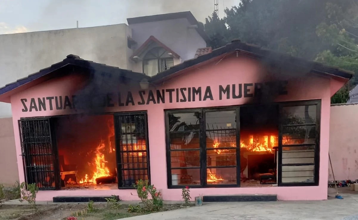'Dios me lo ordenó'; hombre prende fuego a capilla dedicada a La Santa Muerte en Tamaulipas