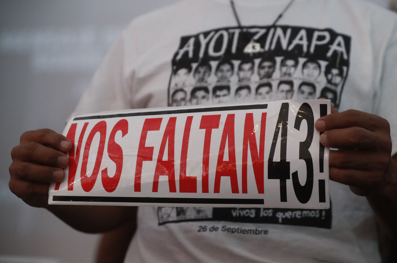 AMLO asevera que se dará a conocer qué sucedió y responsables de caso Ayotzinapa
