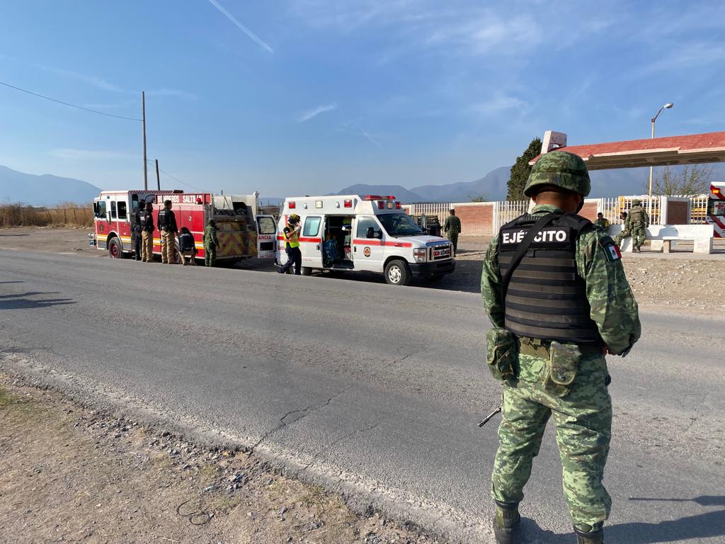 Vuelcan militares en Saltillo; reportan cinco elementos lesionados