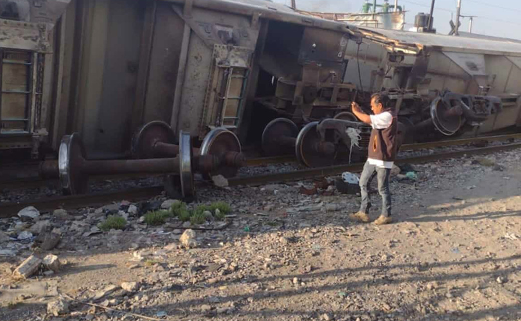 Se descarrila tren que transportaba semillas y químicos en Ecatepec