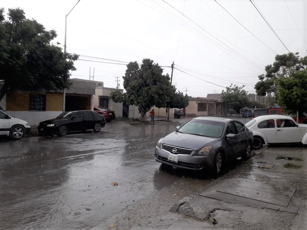Pese a lluvia ligera, calor arrecia en Torreón