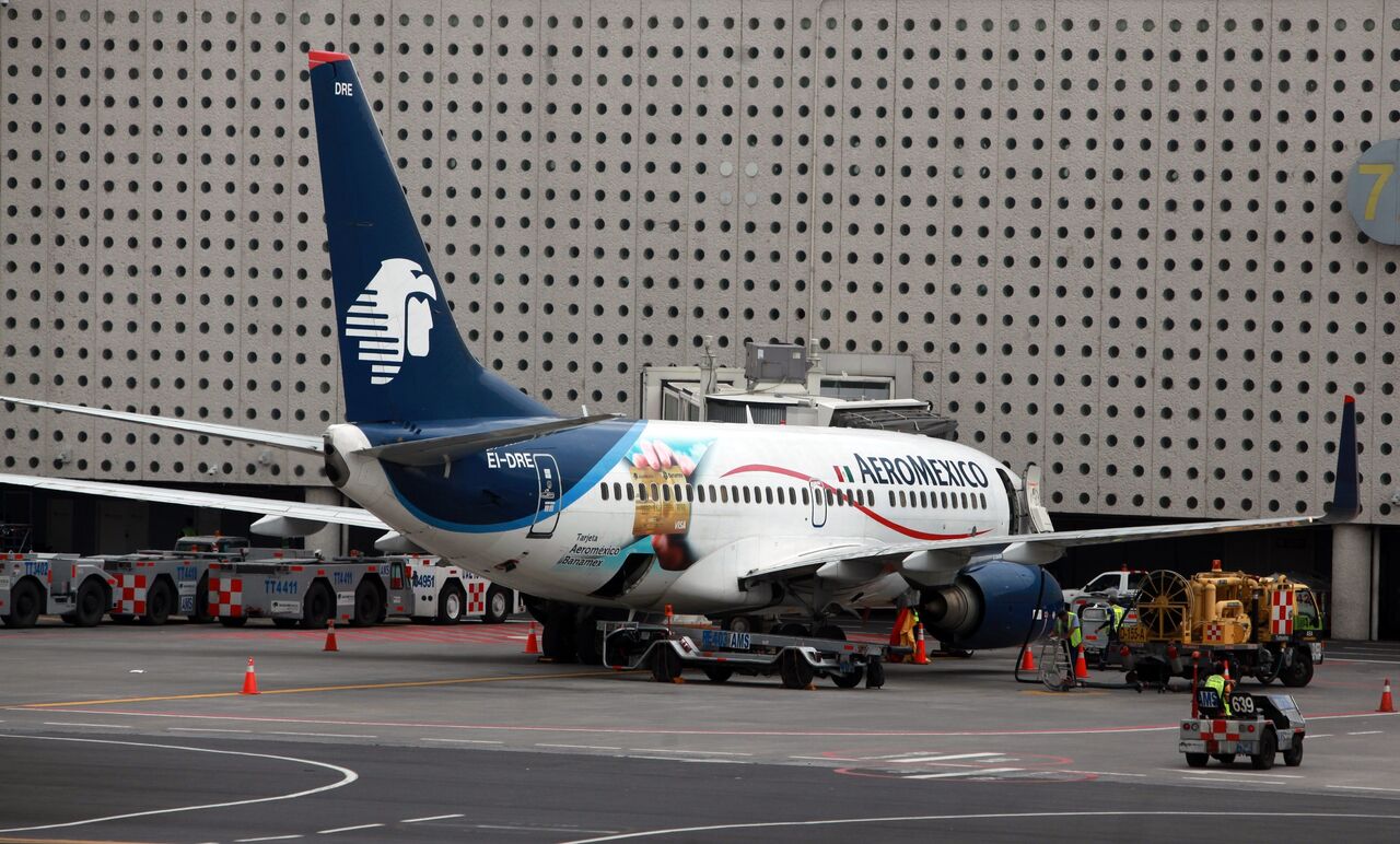 Aterrizaje cancelado fue por avión en pista que demoró en desalojar: Aeroméxico