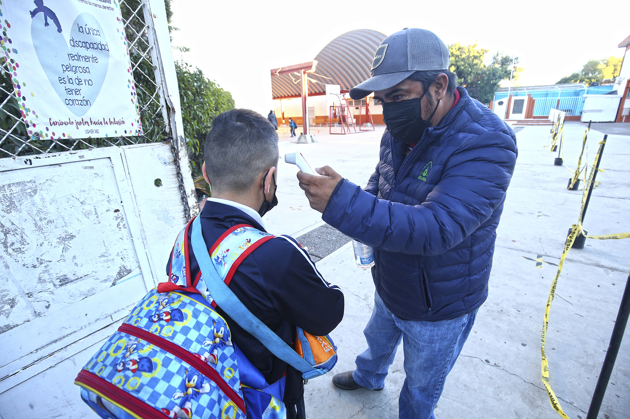 Regresan estudiantes de primaria a clases presenciales en Coahuila