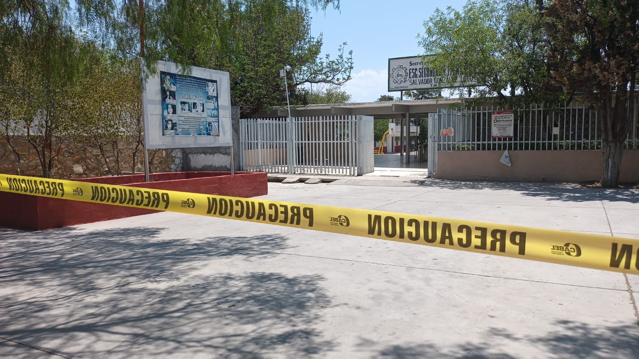 Por amenaza de bomba evacuan a alumnos de la Secundaria 28 en Saltillo