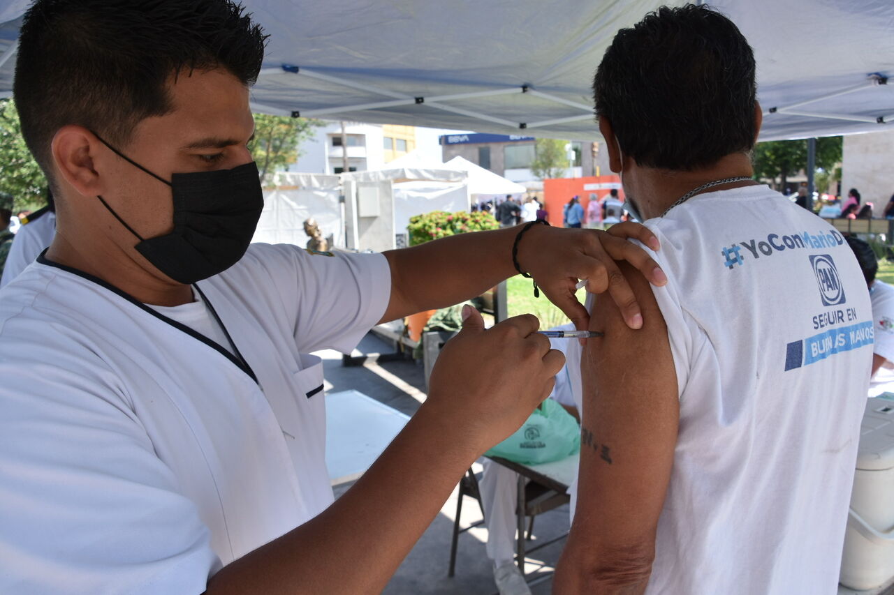 Abren dos días vacunación antiCOVID en horario vespertino en Monclova
