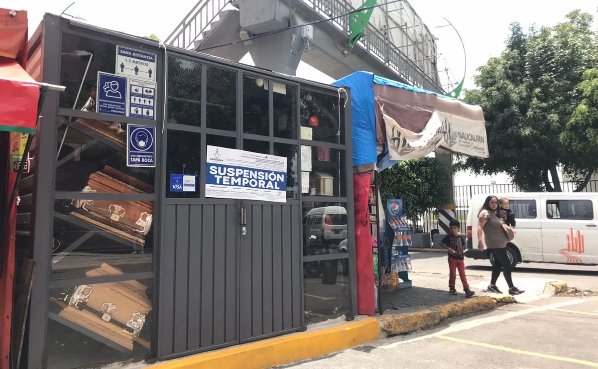 Venden ataúdes en puesto callejero del Estado de México