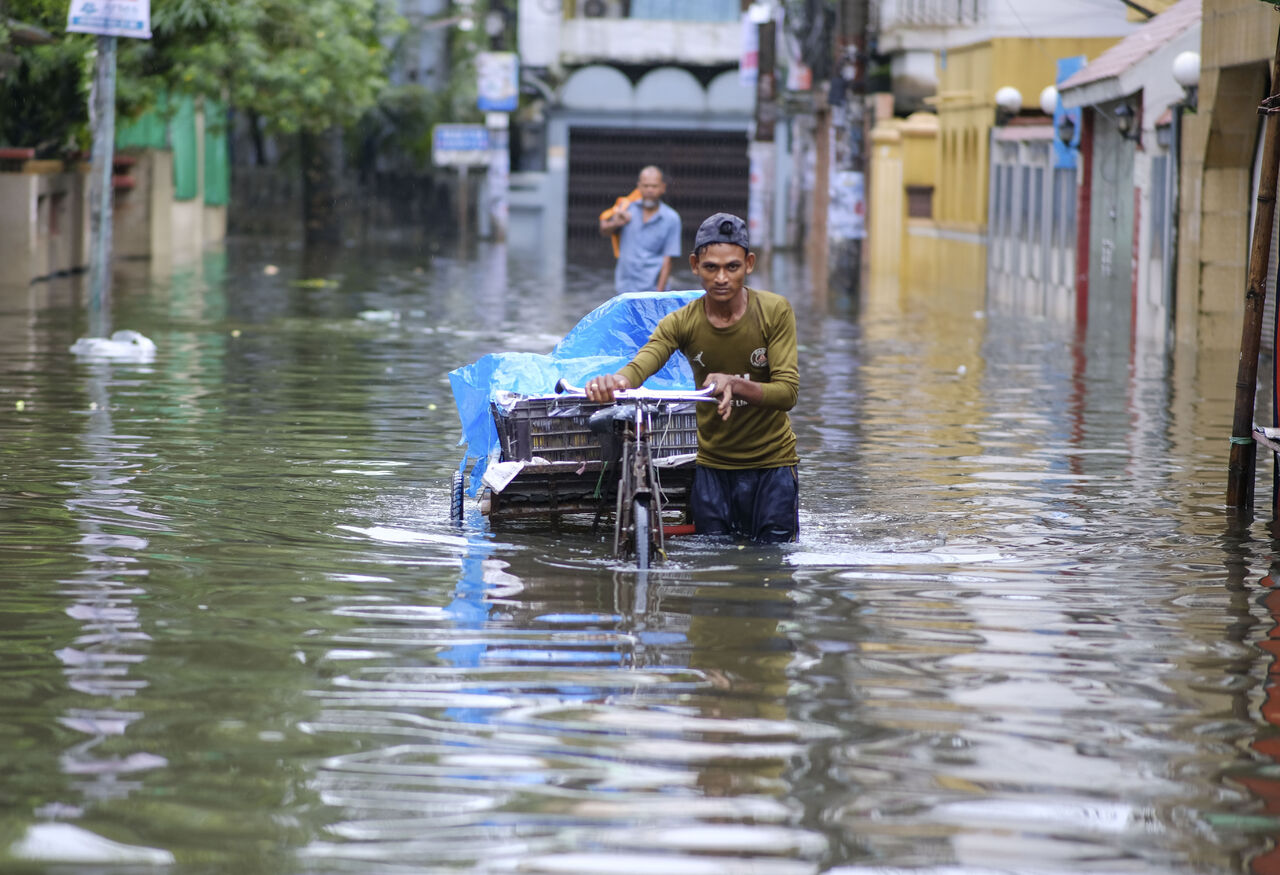 Inundaciones en Bangladesh aumentan temor por agua y alimentos