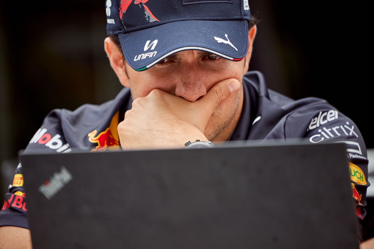 Max Verstappen gana el Gran Premio de Canadá, 'Checo' Pérez no logró completarla