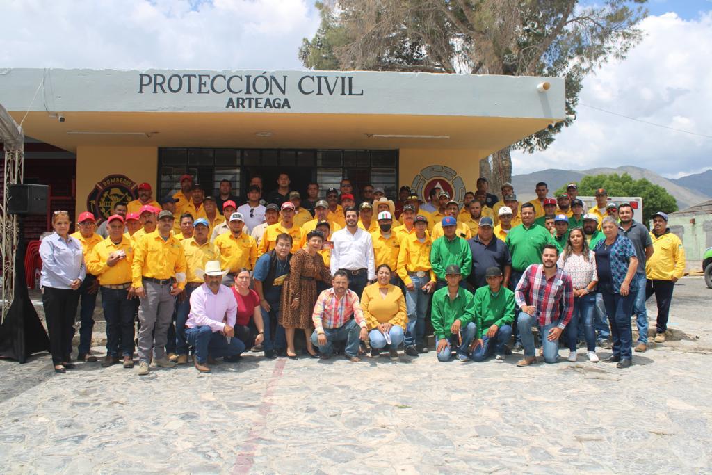 Reconocen a combatientes de incendios forestales en Arteaga