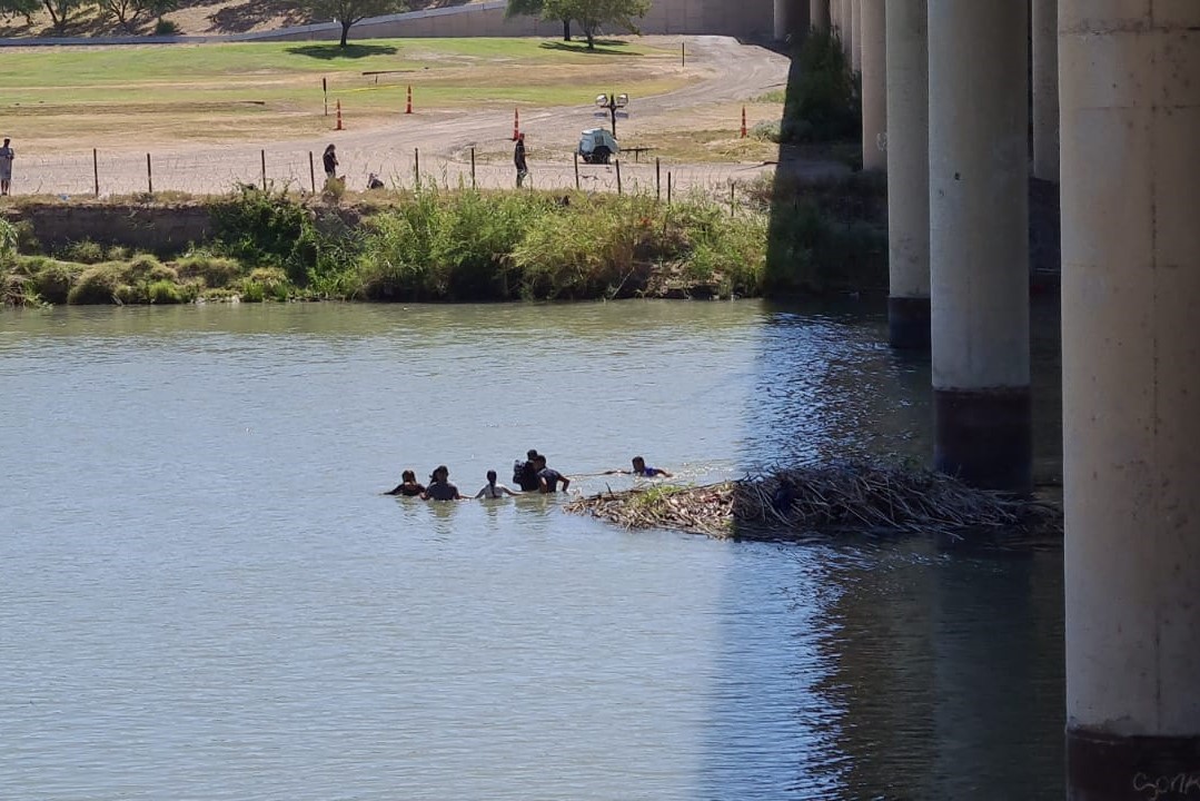 Patrulla Fronteriza rescata a ocho migrantes del río Bravo
