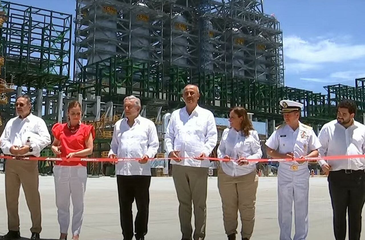 Es un sueño convertido en realidad: AMLO inaugura la refinería Olmeca en Dos Bocas