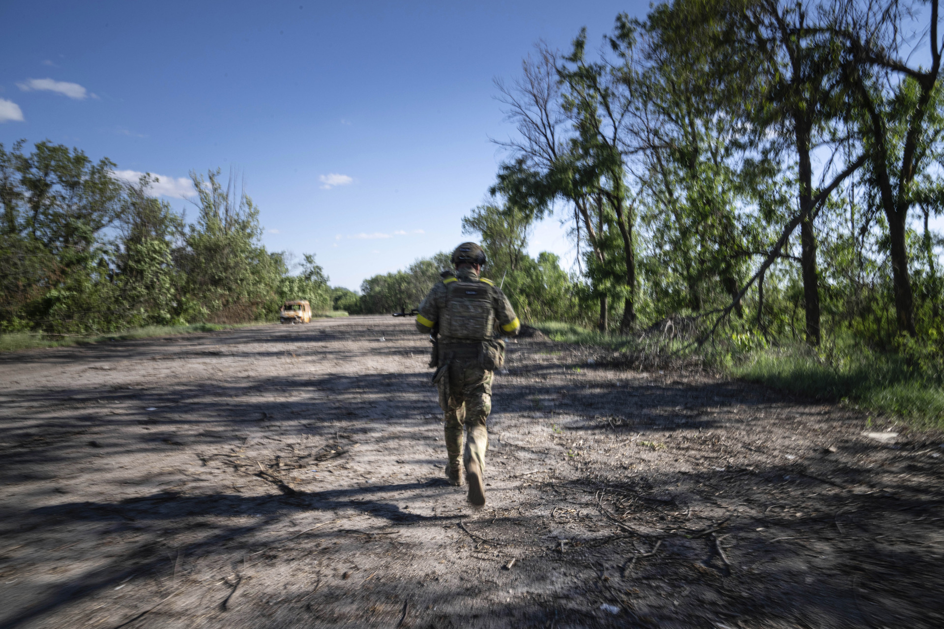 Ucrania retira sus tropas de Lisichansk, el último bastión de Lugansk