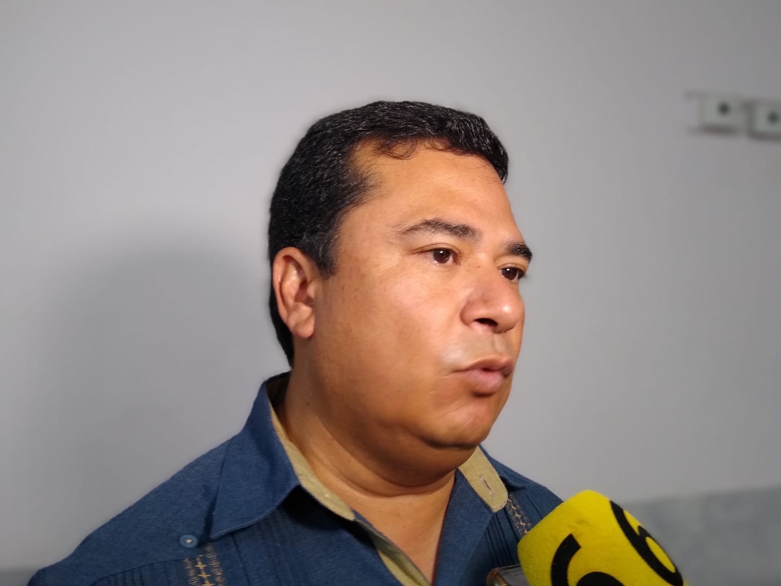 'No tienen vergüenza', dice Reyes Flores al gobernador de Coahuila