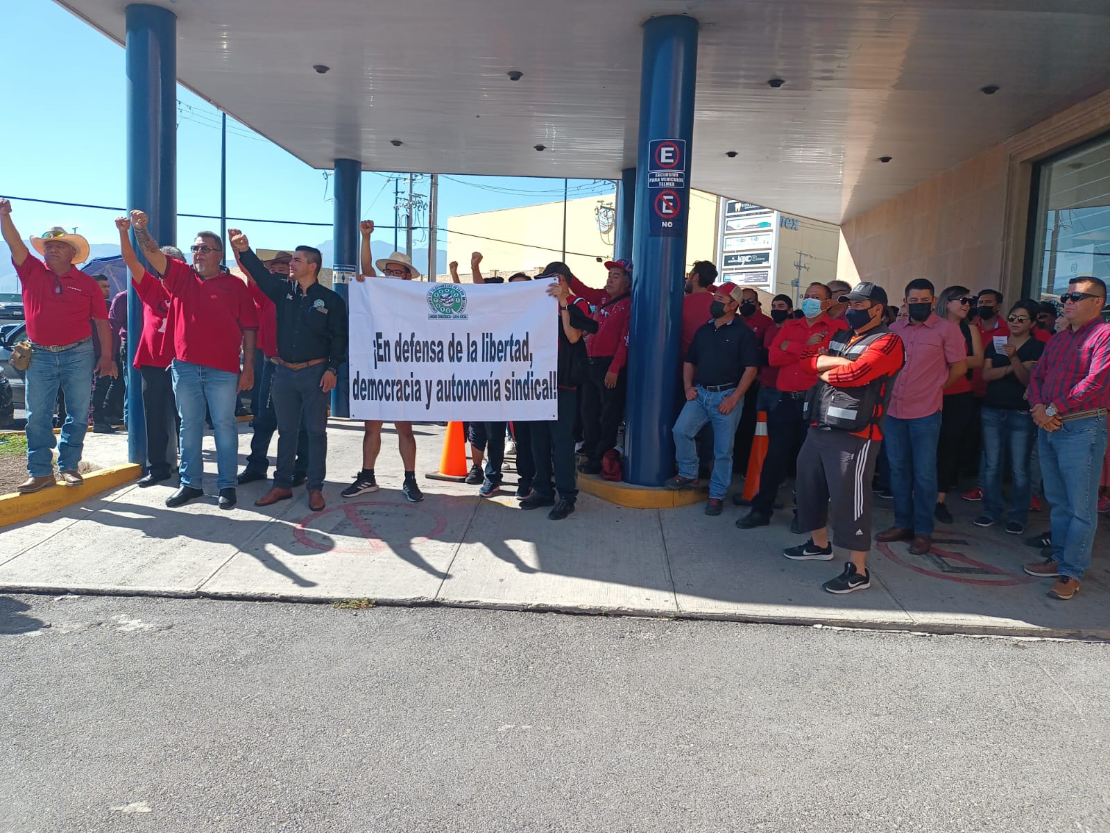Trabajadores de Telmex en Saltillo se unen a paro nacional