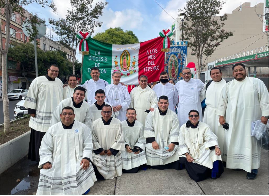 Diócesis de Torreón peregrina en Ciudad de México rumbo a Basílica de Guadalupe