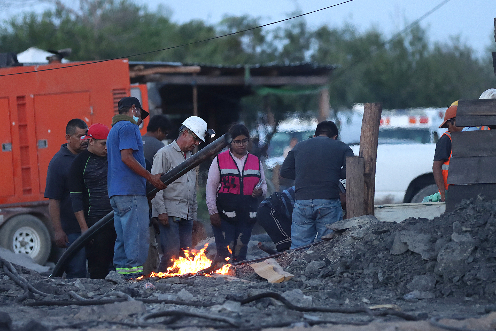 AMLO califica como 'triste caso' el derrumbe en mina de Sabinas en Coahuila
