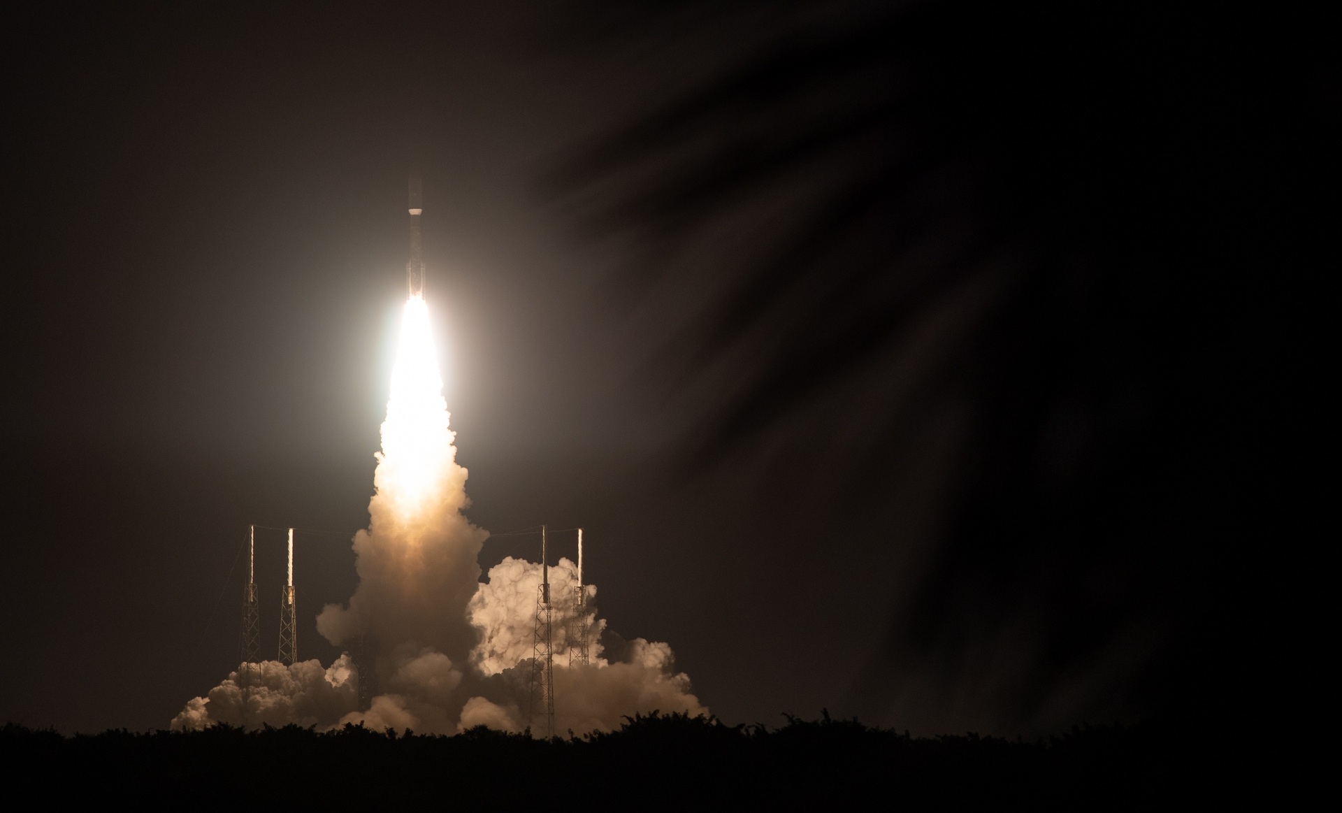 Empresas españolas construirán ocho satélites de la Constelación Atlántica