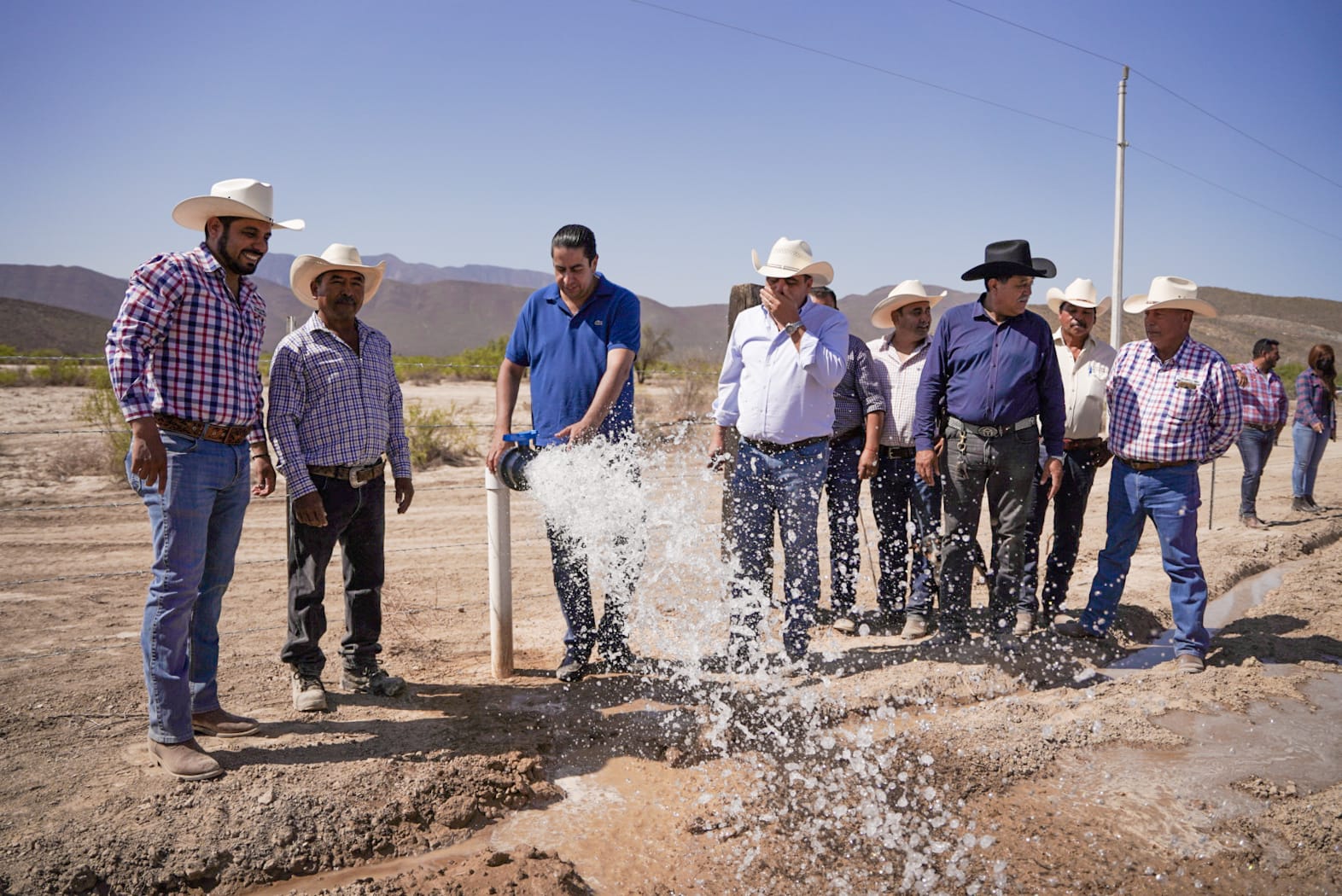 Entregan Línea de Conducción de Agua en Ramos Arizpe
