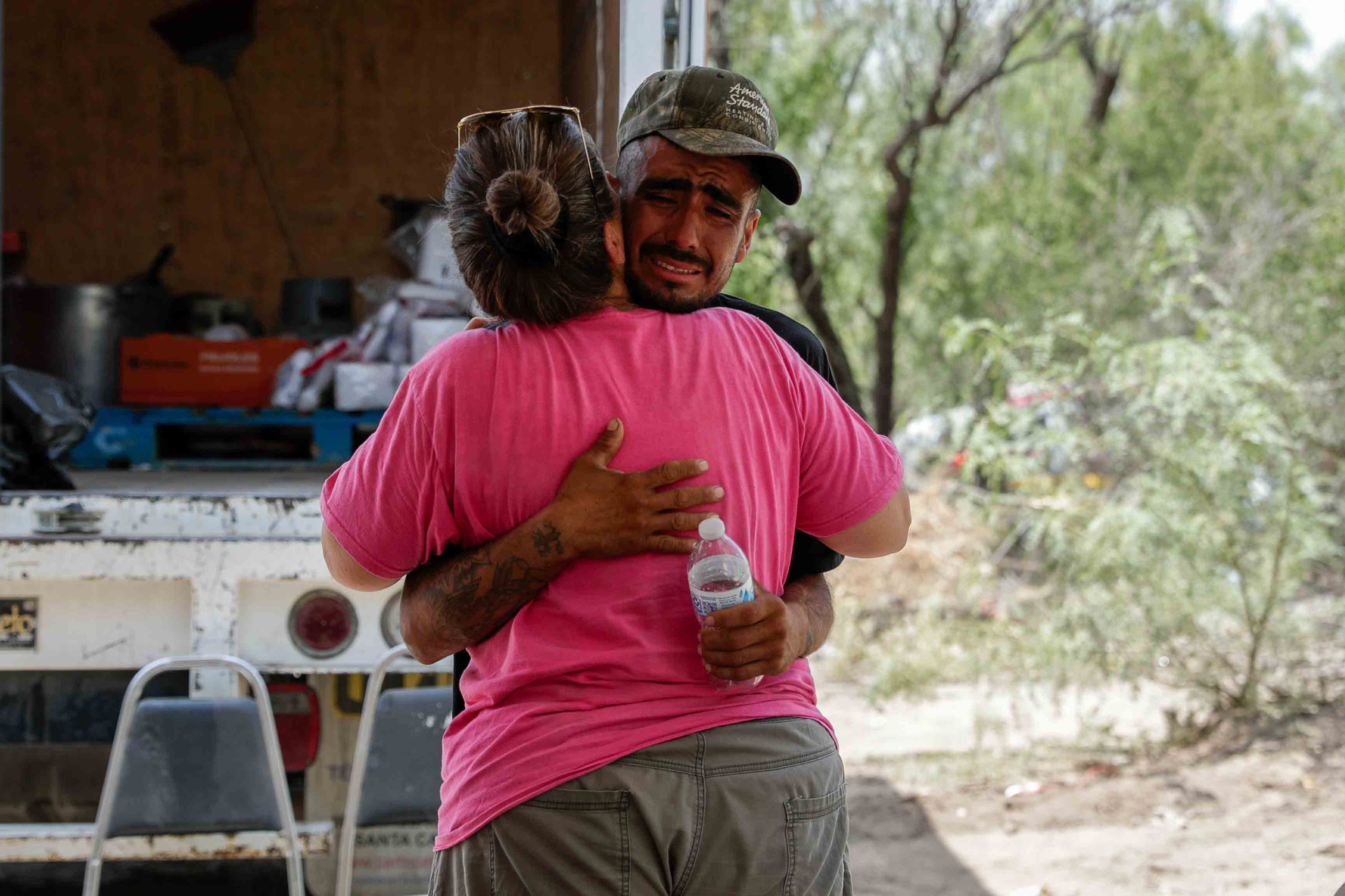 Familiares de mineros en Sabinas mantienen esperanza de rescatarlos con vida