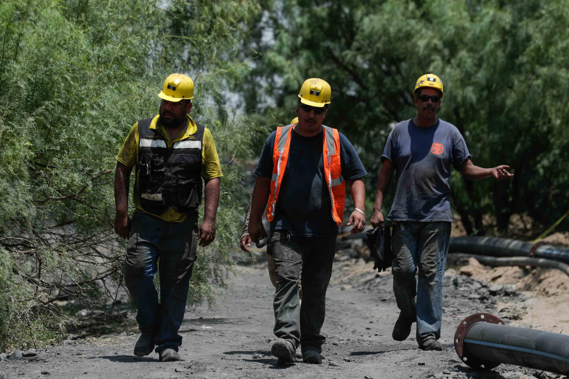 'El hambre los hace regresar a las minas', trabajador relata condiciones en Sabinas