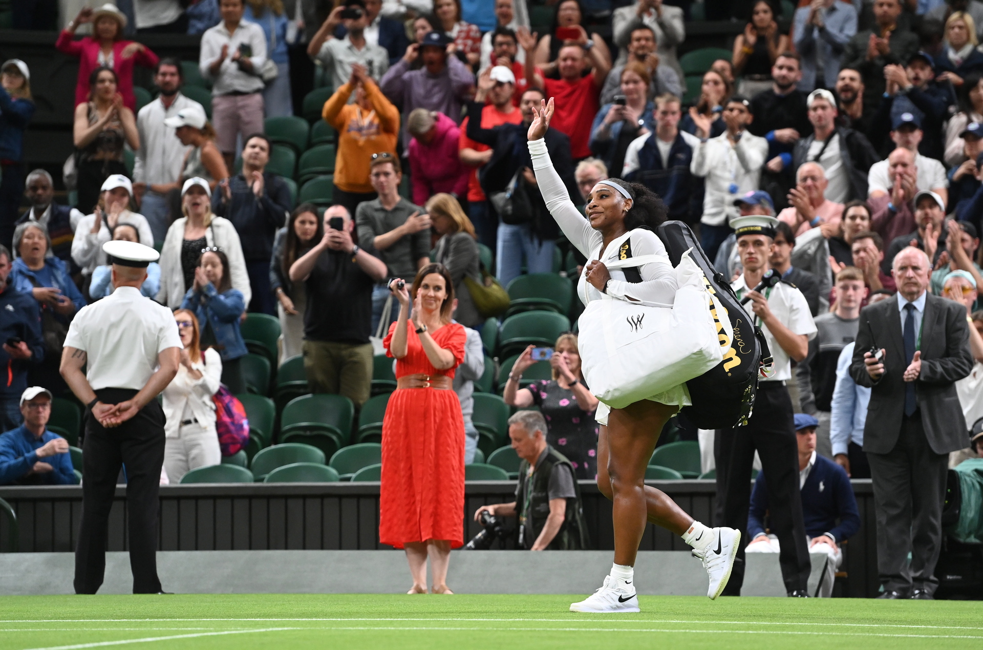 'Tengo que dejar de jugar tenis', anuncia Serena Williams