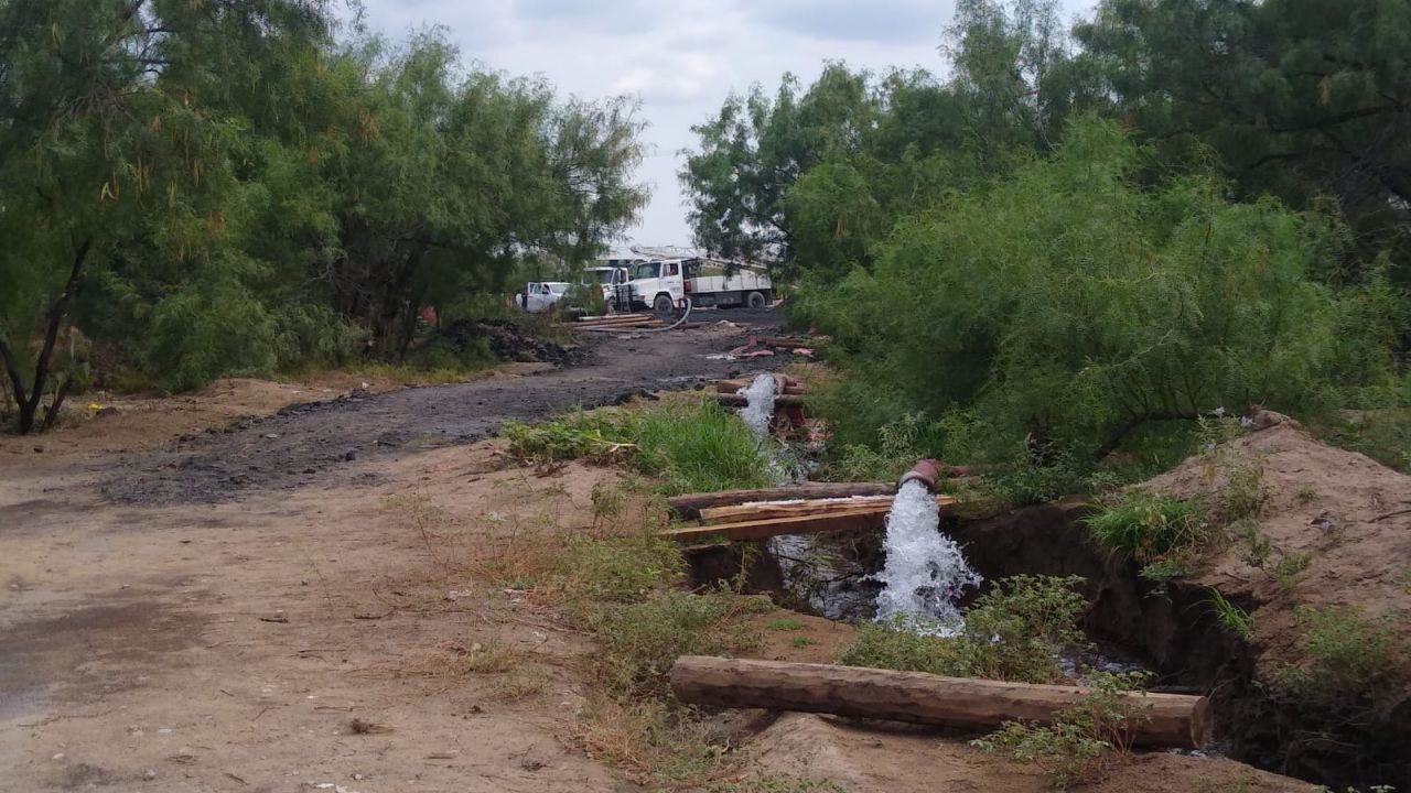 Reportan abrupto aumento de agua en pozos de mina inundada en Sabinas