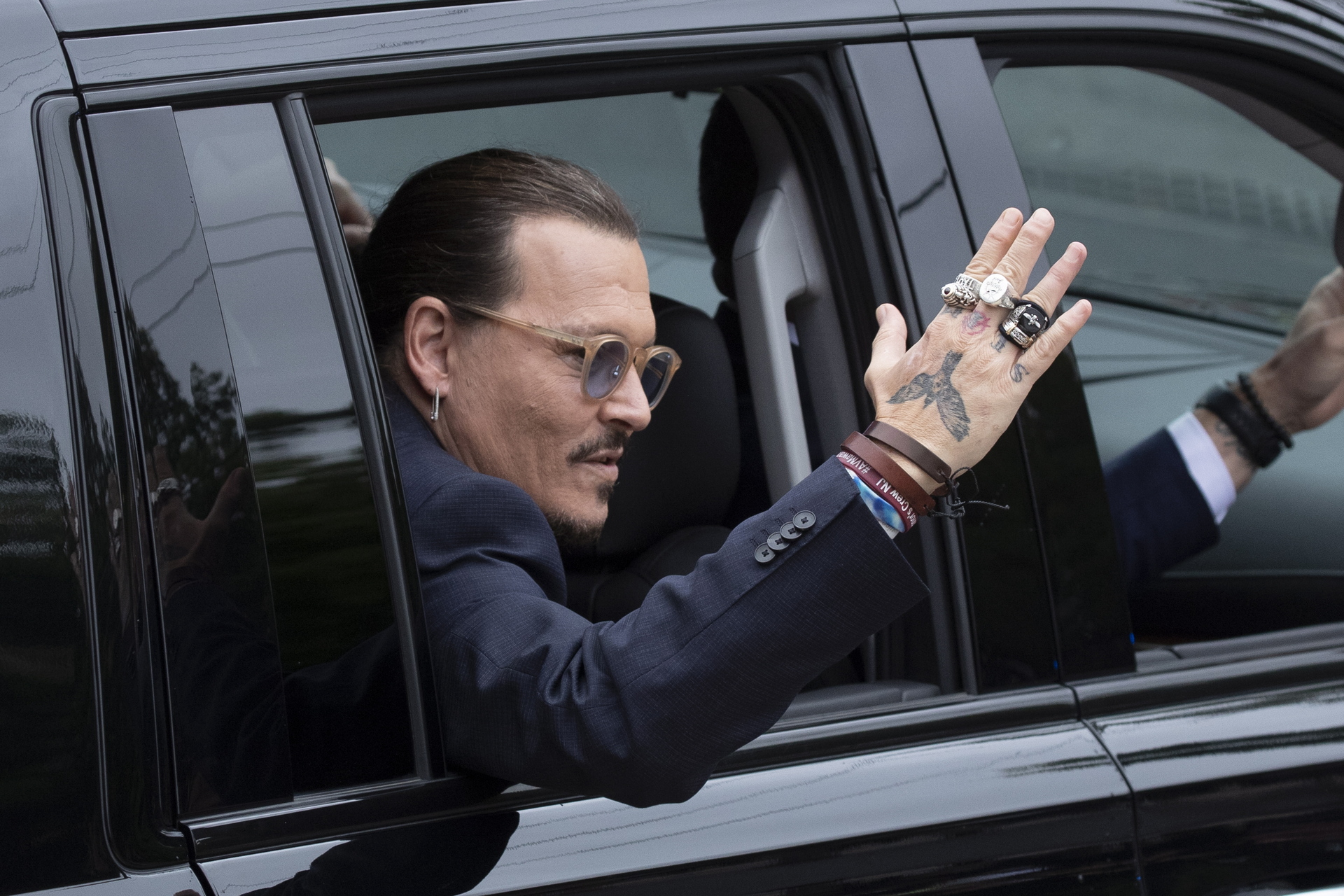 Johnny Depp volverá a dirigir una película coproducida por Al Pacino