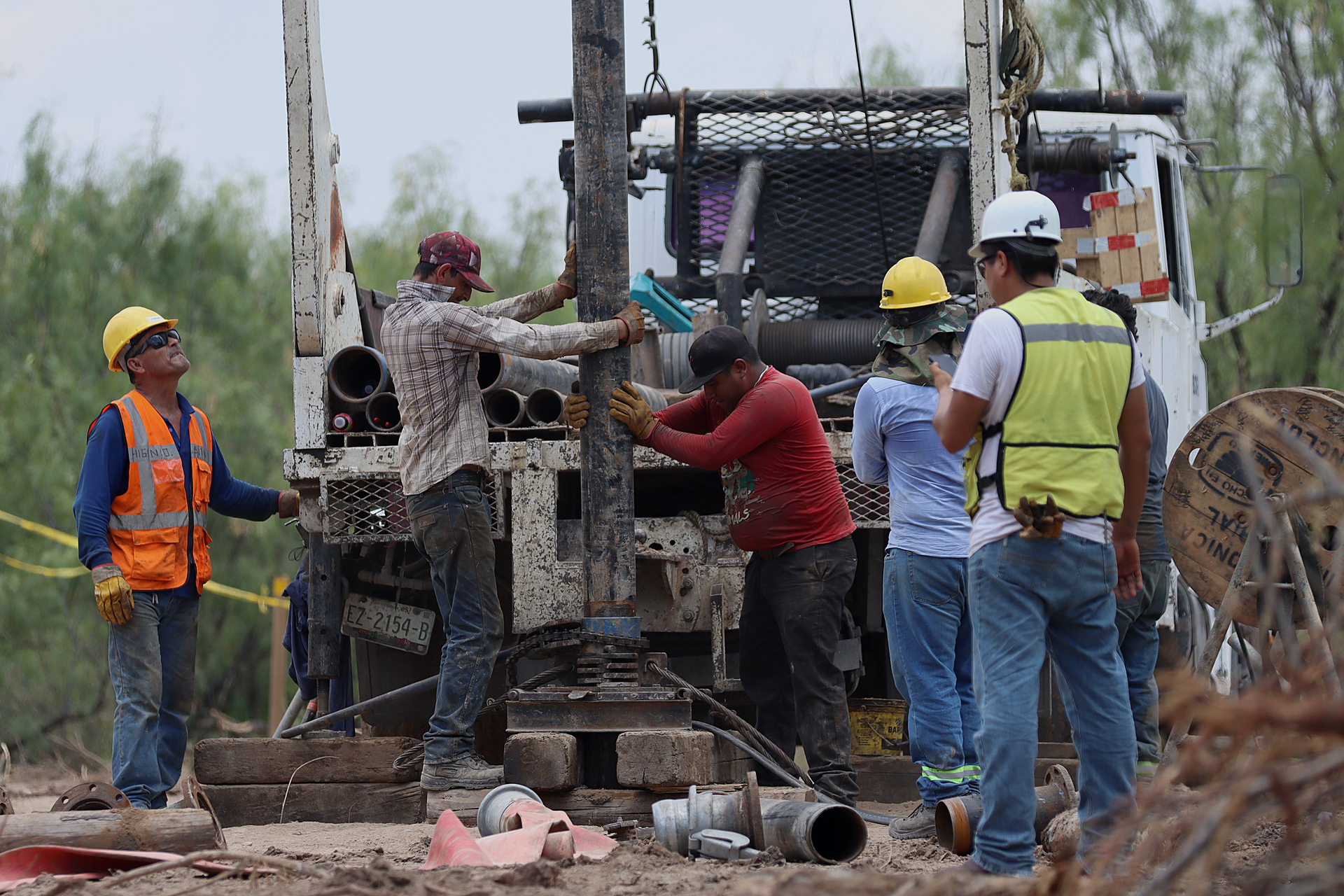 Contactan a empresas extranjeras para asesorar rescate de mineros en Sabinas