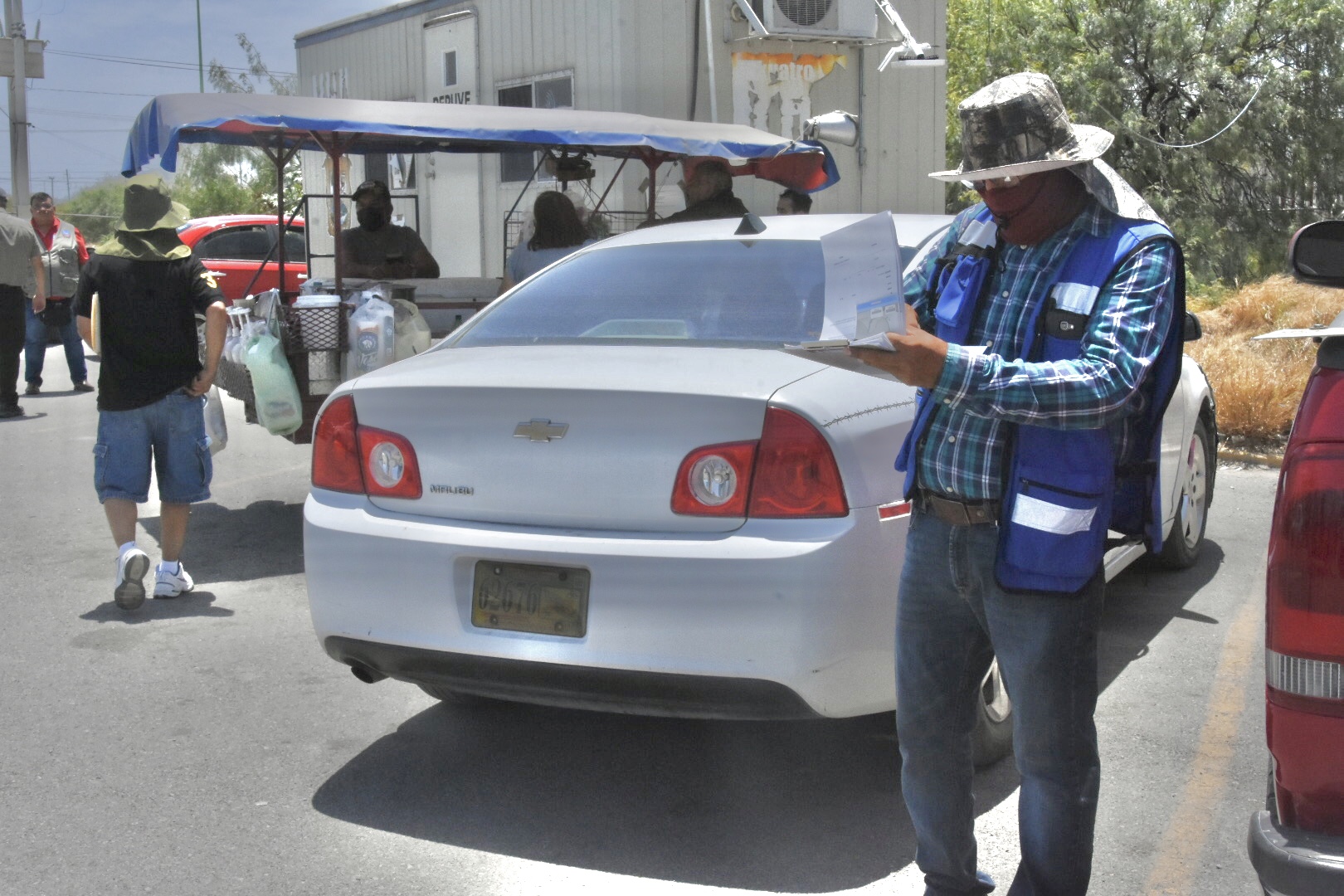Abren 'carril exprés' para regularizar autos en Frontera, Coahuila