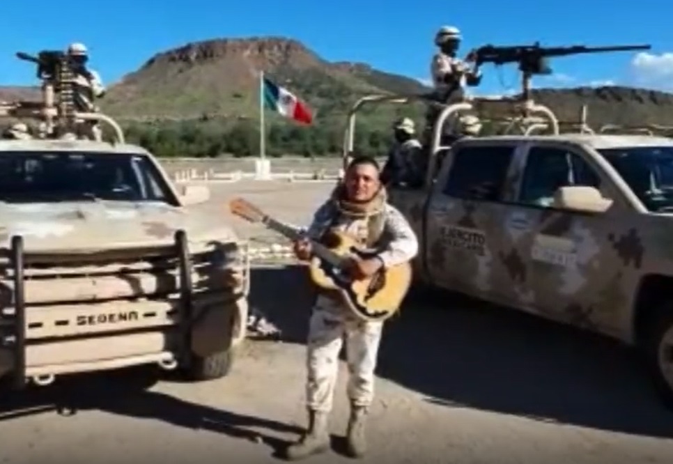 Soldado compone corrido en honor a compañero que murió en un ataque en Sonora