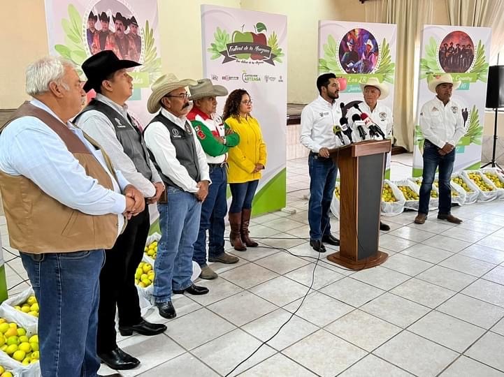 Presentan cartelera de la edición 23 de la Feria de la Manzana en Arteaga