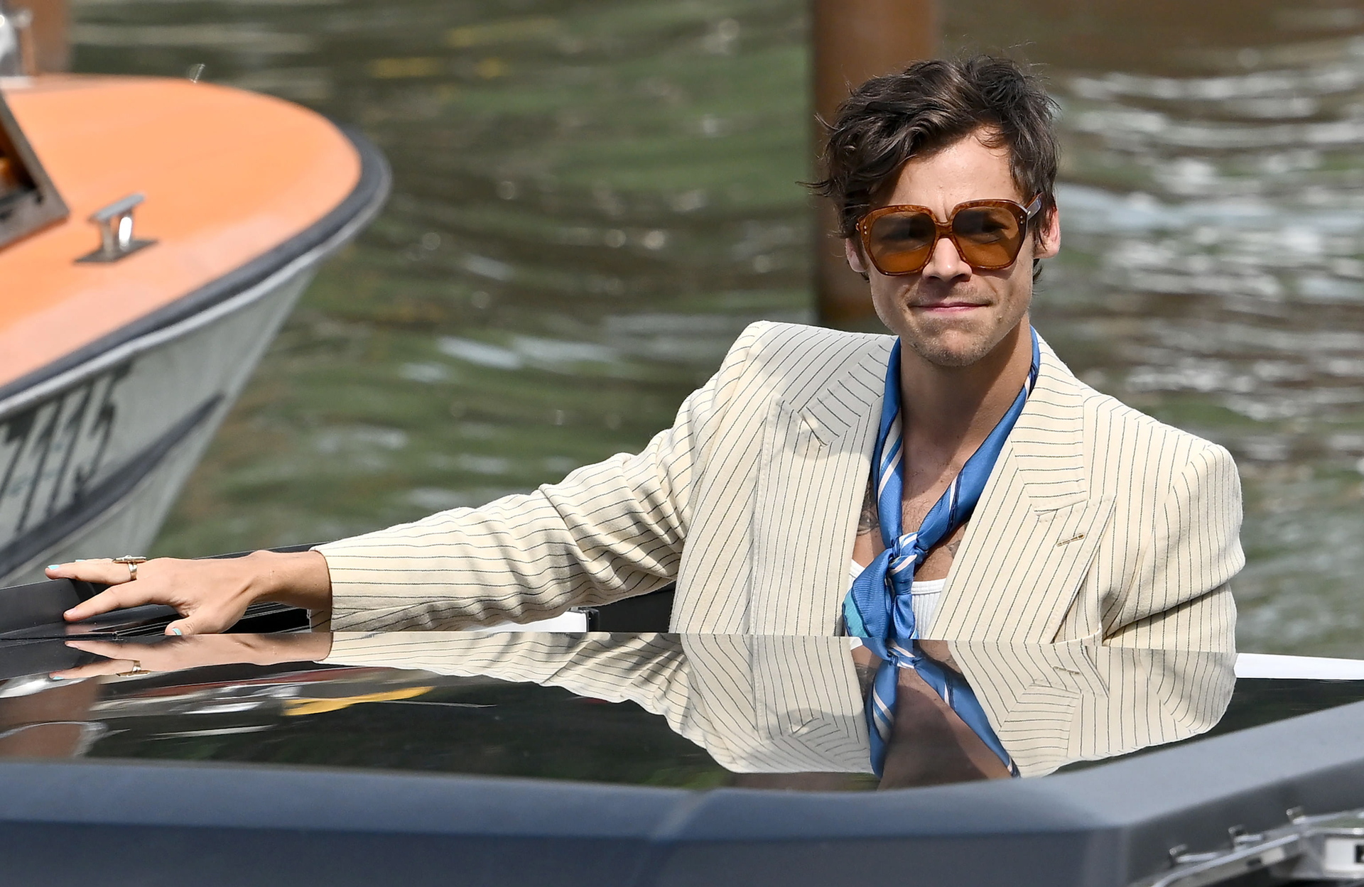 Harry Styles impone tendencia en Venecia con sus looks de Gucci