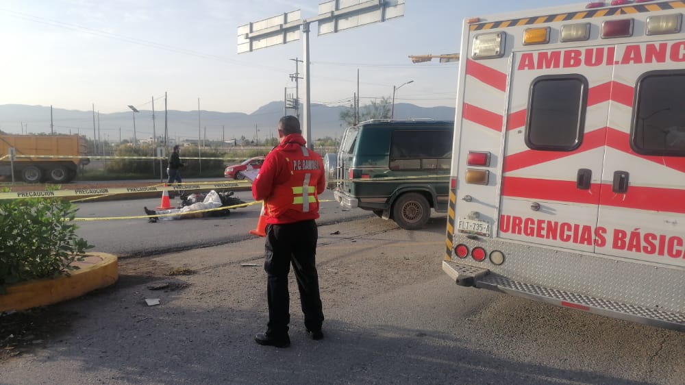 Motociclista pierde la vida al impactarse contra camioneta en Ramos Arizpe