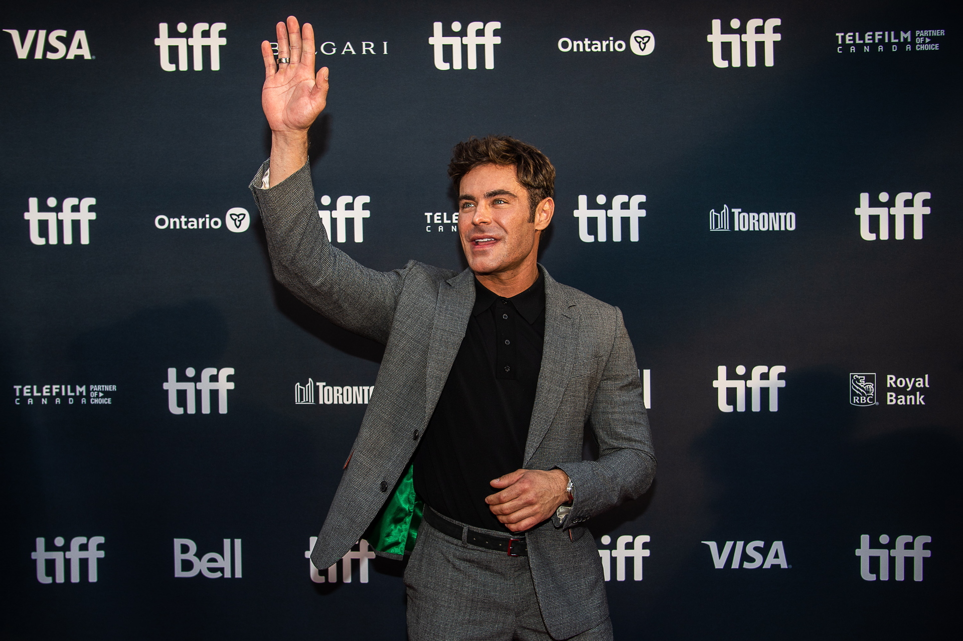 ¡Qué le pasó! Zac Efron explica por qué su cara luce 'irreconocible'