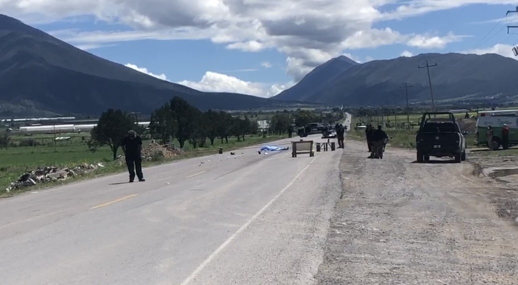 Muere motociclista en Arteaga tras ser embestido por vehículo