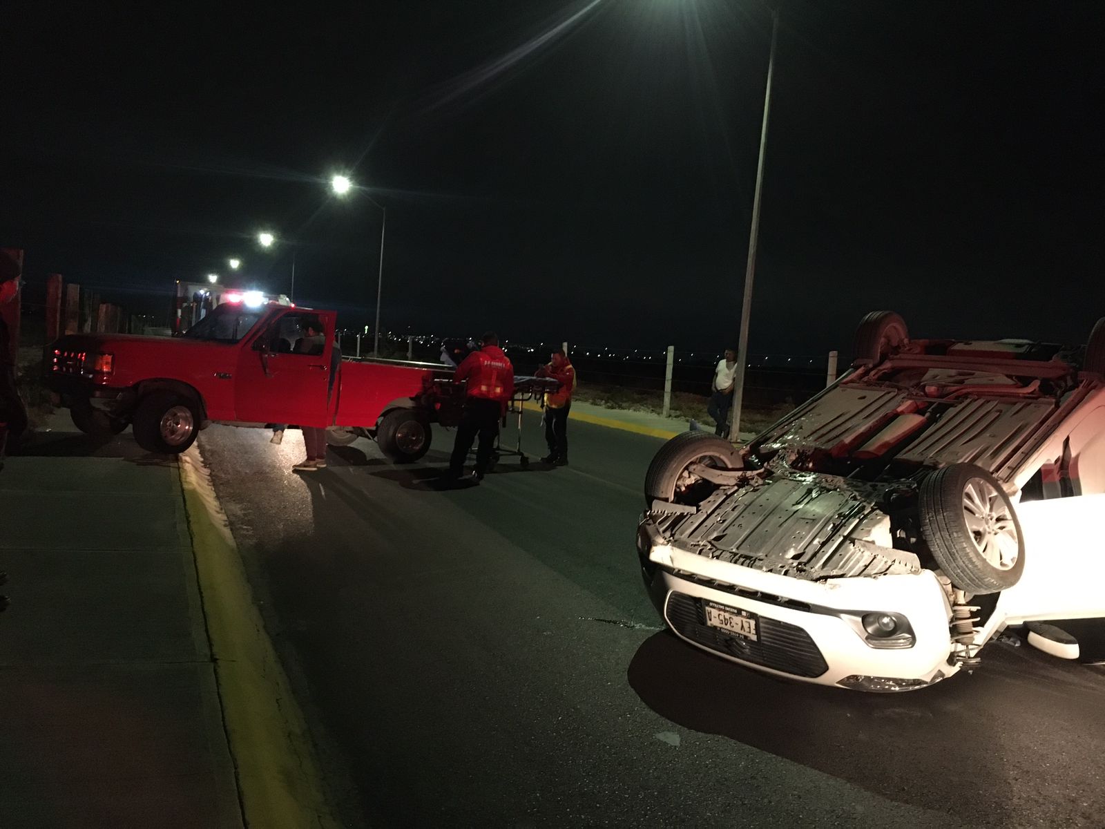 Vuelca tras conducir a exceso de velocidad en Ramos Arizpe