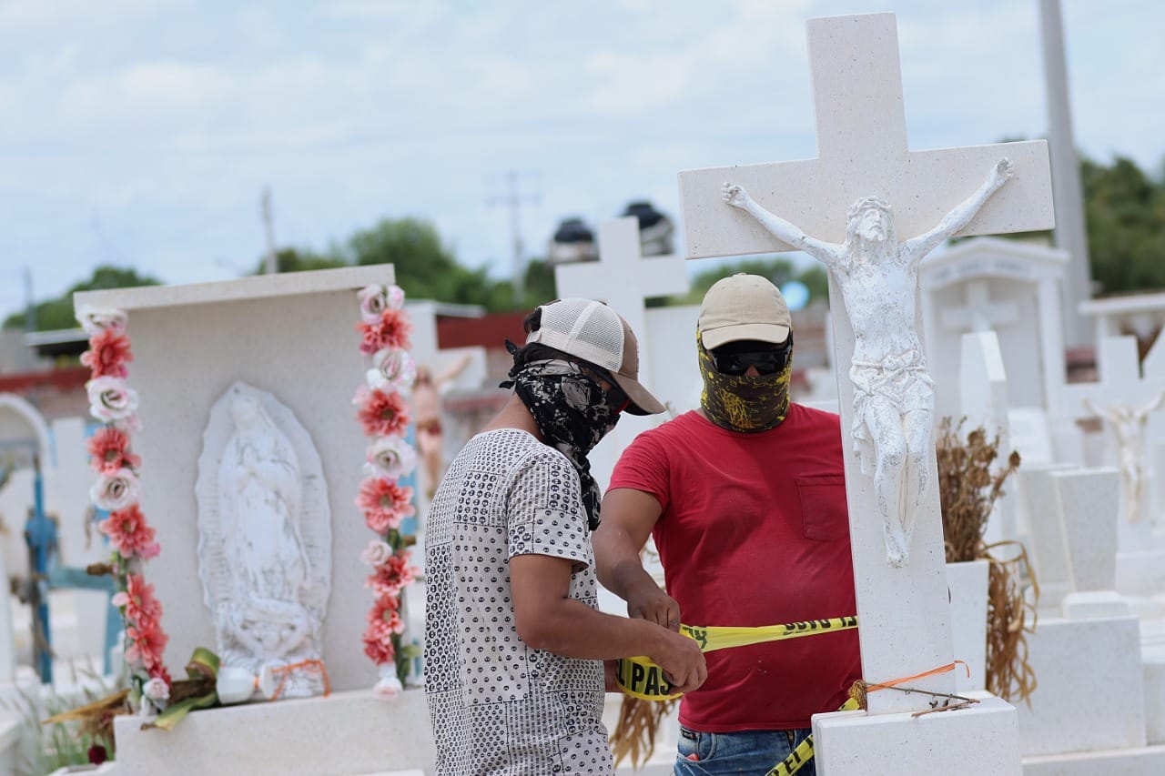 Concluyen exhumación en Panteón Municipal en San Pedro