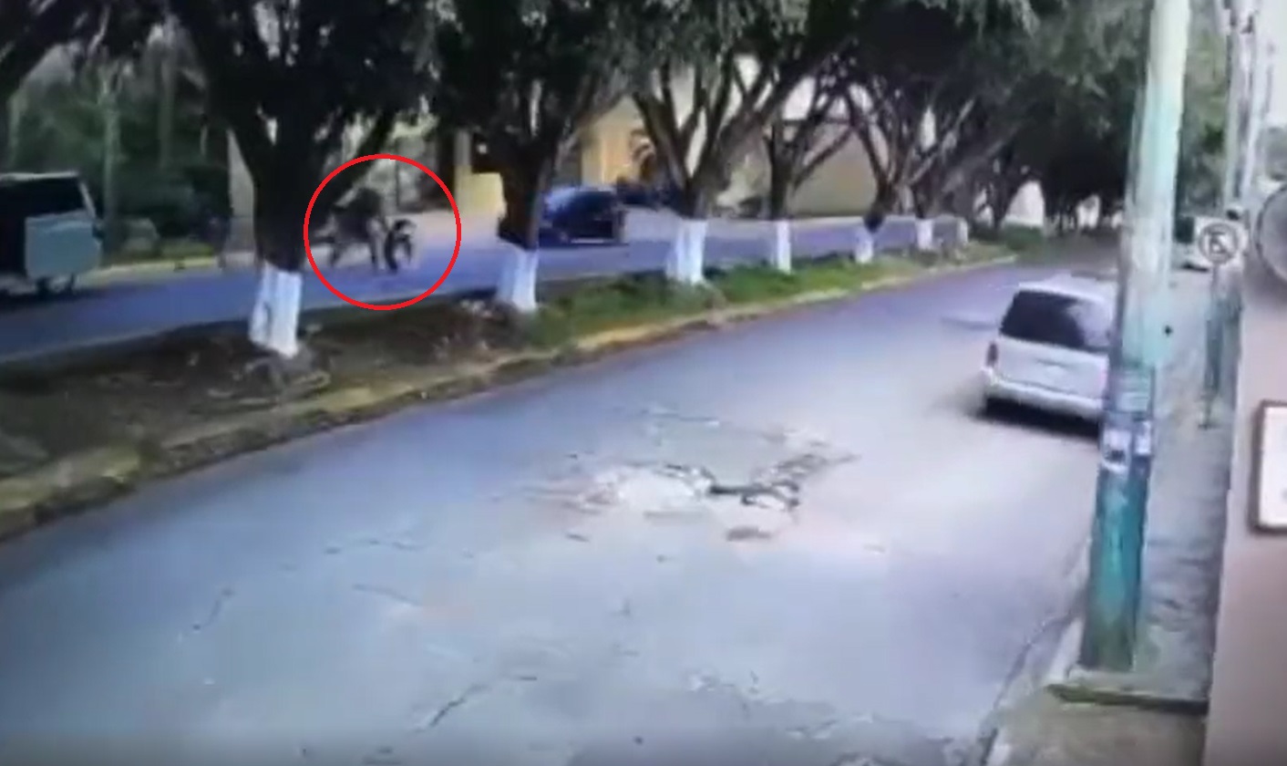 Captan en video intento de secuestro en Cuernavaca