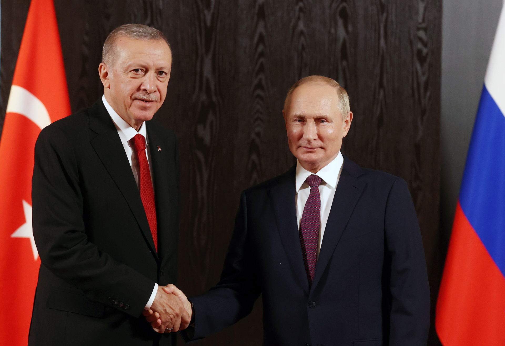 Vladimir Putin defiende ante Turquía la anexión de territorios ucranianos a Rusia