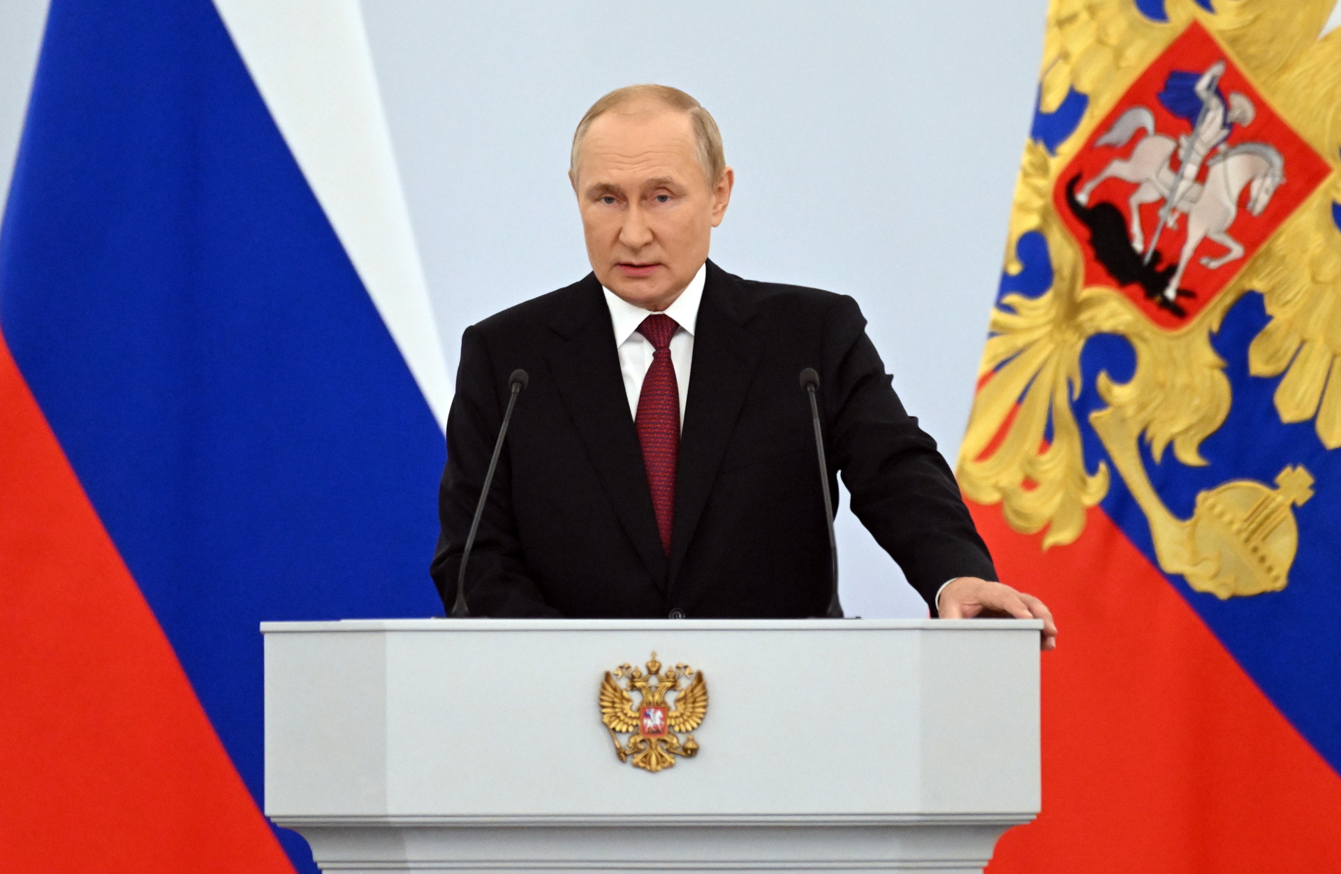 Putin firma tratados para anexión de zonas ocupadas de Ucrania