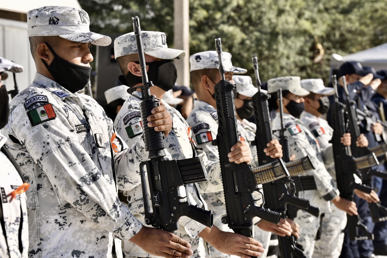 Casi 7 de cada 10 mexicanos respaldan a la Guardia Nacional y al Ejército, revela encuesta